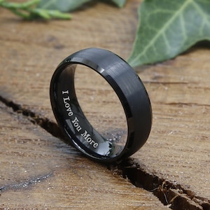 Geborsteld zwarte wolfraam trouwring, zwarte heren trouwring, heren jubileum band, zwarte trouwring, geborstelde zwarte ring, zwarte ring