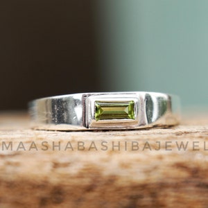 Peridot-Baguette-Siegelring, Herrenring aus Sterlingsilber