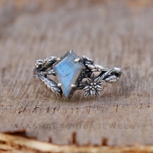 Silver Branches Ring, Labradorite Ring, 925 Sterling Silver Ring, Designer Ring, Kite Gemstone Ring, Everyday Rings, Birthday Gift for Women