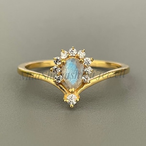 Genuine Labradorite Engagement Ring, Labradorite Ring, Labradorite Gold Ring, 925 Sterling Silver-Minimalist Ring, Vintage Ring, Bridal Ring