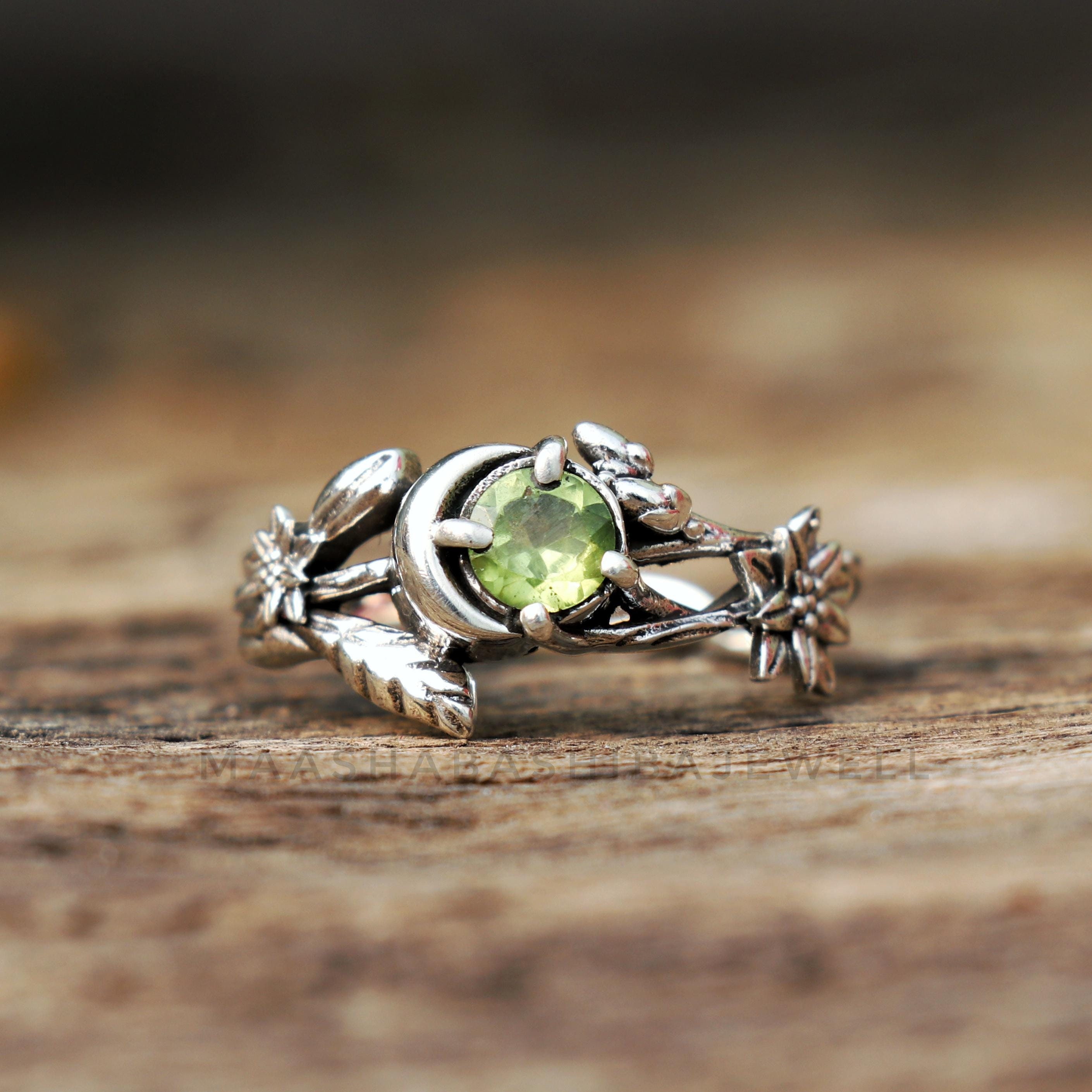 Antique Peridot Ring - Etsy
