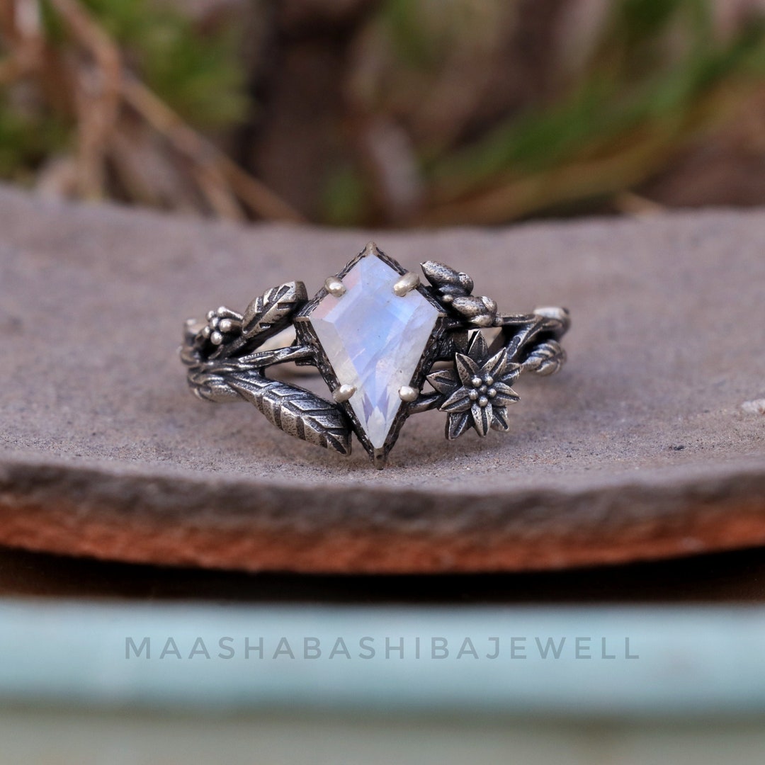 Leaves Natural Moonstone Kite Cut Ring, Celestial Ring, Tree Branch Ring, 925 Sterling Silver Ring, Handmade Nature Ring, Anniversary Ring