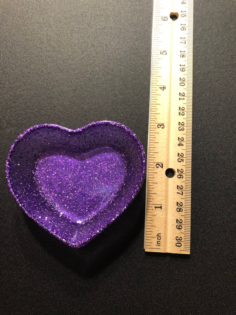 Heart resin trinket dish