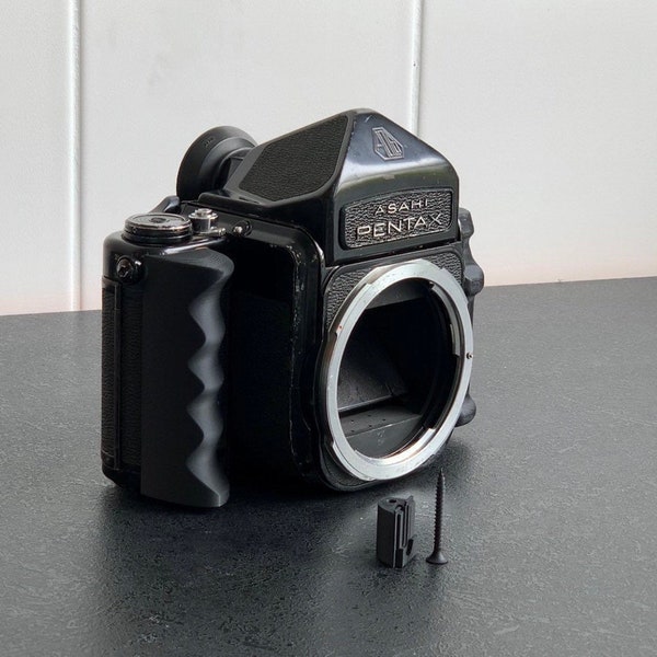 Right Hand Grip for Pentax 67 (6x7) large size grip in black matte colour