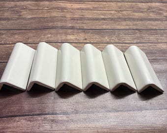 V cap tile ( 6 white) 6 in