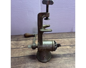Vintage Universal No. 2 Meat Grinder Clamp-On Hand Crank Cast Iron Made USA