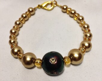 20-196 - 7 1/4" Glass Pearl & Bead Bracelet. Handmade bracelets from PrettyBracelets123