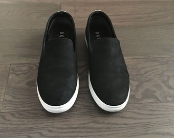 dkny suede shoes