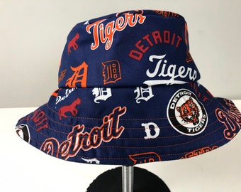 Stretch Denim Reversible Bucket Hat of Detroit Tigers Fabric