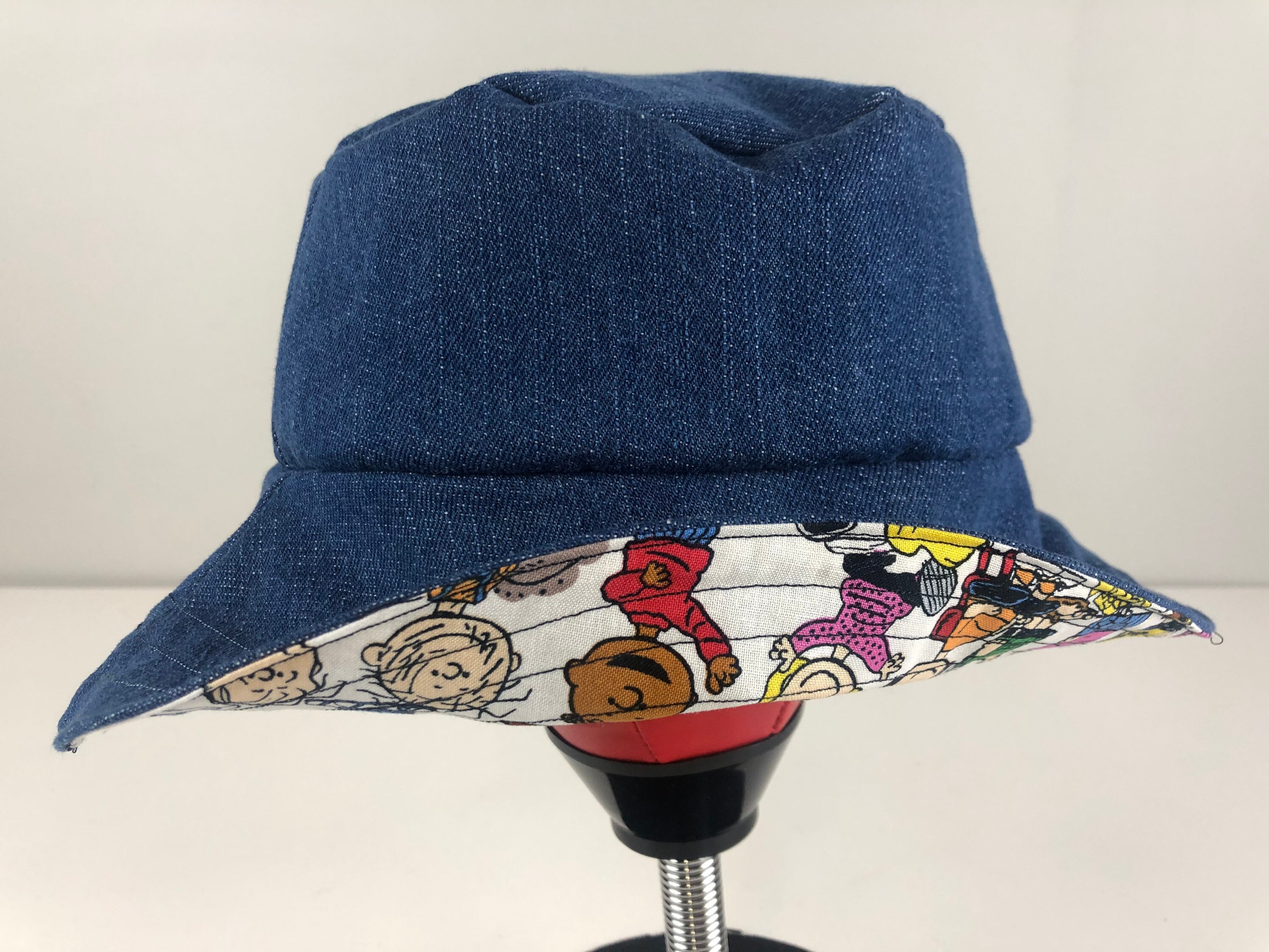 Peanuts Gang Bucket Hat: Reversible Cotton Denim, Charlie  display picture 3