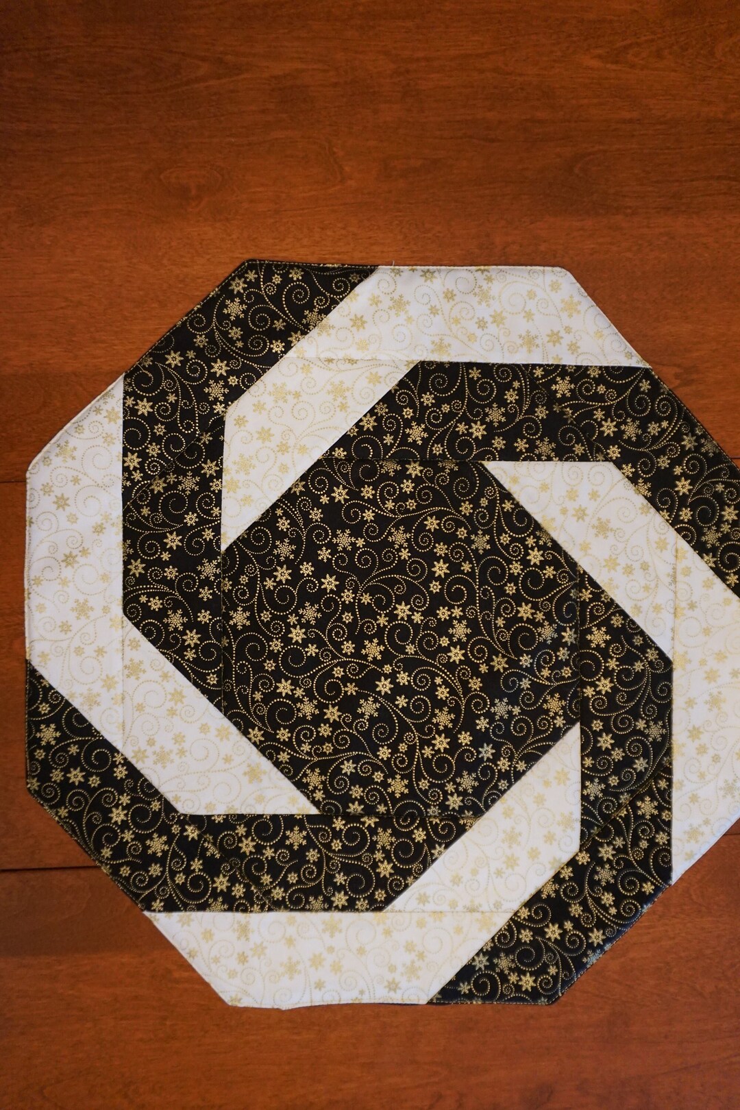 Octagonal Reversible Table Topper: Metallic Gold & Snowflake Design - Etsy
