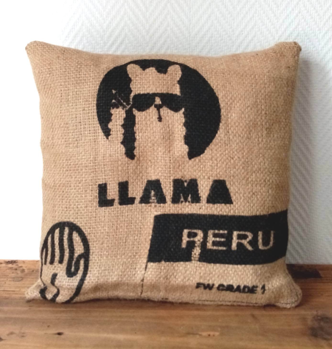Housse de Coussin Lama en Toile Jute, Sac à Café Recyclé Du Pérou, 40x40cm