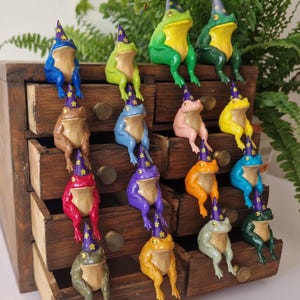 Frog Wizard Miniature Figurine – Hand Painted – Witchy Desk Decor – Grumpy Goblin Goods Exclusive