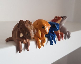 Minature Sitting Bearded Dragon/Frog/Gecko Gashapon Toys - Beautifully Detailed