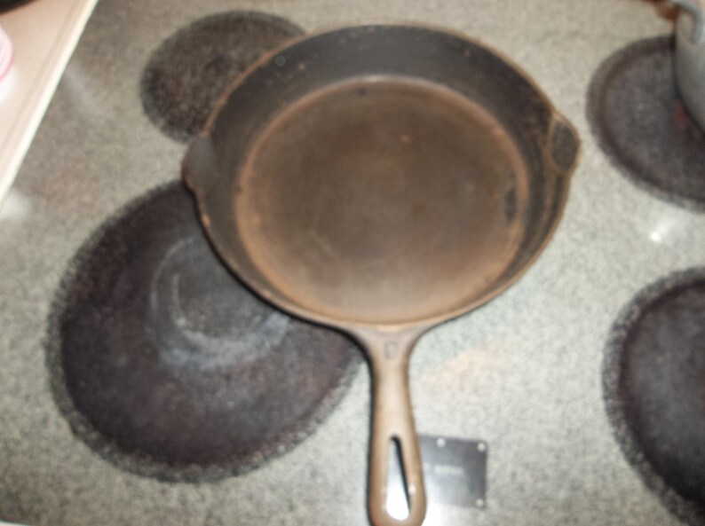 Griswold 8 Cast Iron Skillet 704 Erie PA Etsy