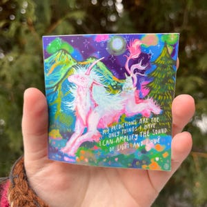 ik kan het geluid van licht en liefde versterken - vinylsticker | waterdicht weerbestendig | fantasie eenhoorn mgmt geïnspireerd orakel spectaculair