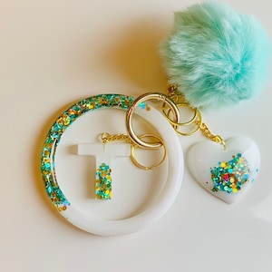 Sparkling White Set Personalized Resin Initial Keychain Bracelet Set |Custom Keychain Holder