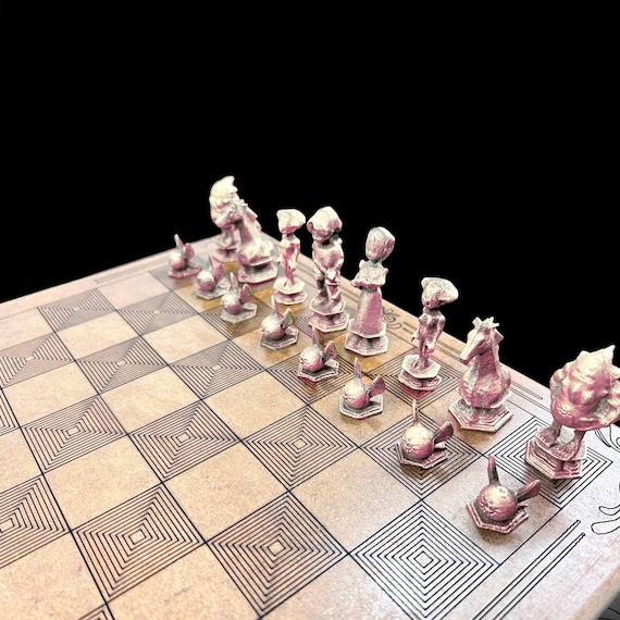 Zeldas Ocarina of Time Chess Set: Bronze & Silver Metal