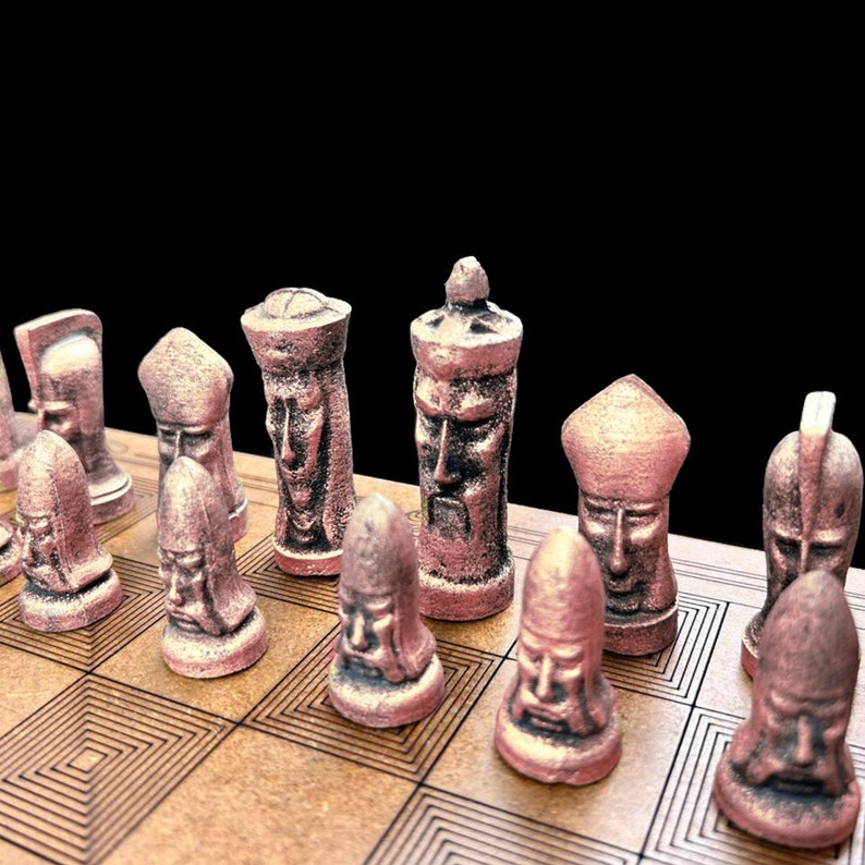 Jeu d'échecs VIP en métal avec échiquier Jeu de société à figures gothiques Échiquier personnalisé Bronze Argent image 5