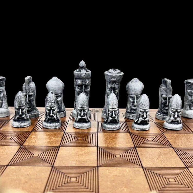 Jeu d'échecs VIP en métal avec échiquier Jeu de société à figures gothiques Échiquier personnalisé Bronze Argent image 8