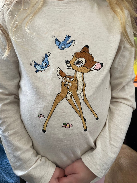 バンビ刺繍デザインで遊ぶ鳥、4x4と5x7の刺繍枠、バンビ刺繍デザイン