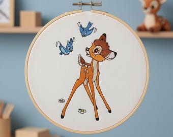バンビの刺繍デザインで遊ぶ鳥たち、4x4と5x7の刺繍枠、バンビの刺繍