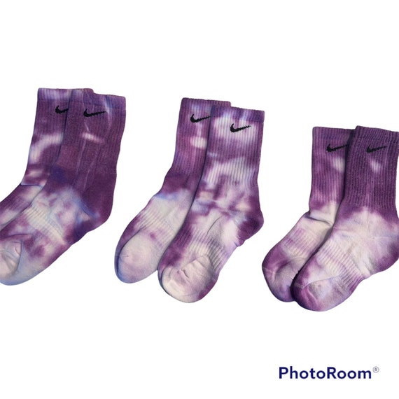 Chaussettes Nike tie dye pour femmes Violet tie dye socquettes pour femmes taille 6 8 femmes moyennes personnalisation disponible Etsy France
