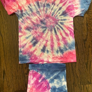Set di maglietta e pantaloncini da bici tie dye per ragazze, taglia 2, 3, 4, 5, 6, 7, 8, 10, 12, top e pantaloncini in cotone al 100%, rosa tinto in cravatta, blu