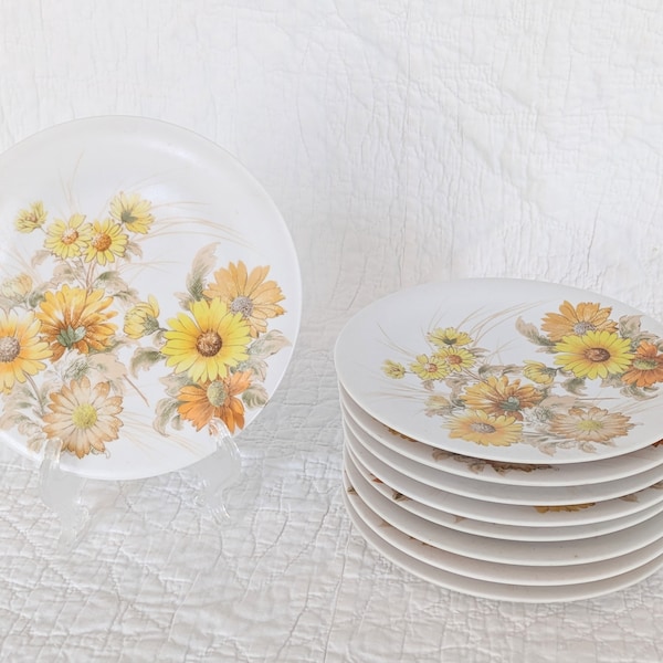 Vintage Oneida Premier Melamine Floral 7.5" Salad Plates, Dessert Plates, Sandwich Plates