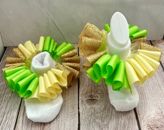 Meias com babados dourados e glitter verde e amarelo, tema Tiana