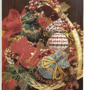 STUNNING  Vintage Crochet Christmas Lace Globes Xmas Ornaments Patterns Home Decor Gift idea Pdf Instant Download