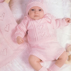 Modello vintage per bambina con motivo a cuore, corredino per maglieria e uncinetto, in Pdf, download istantaneo facile