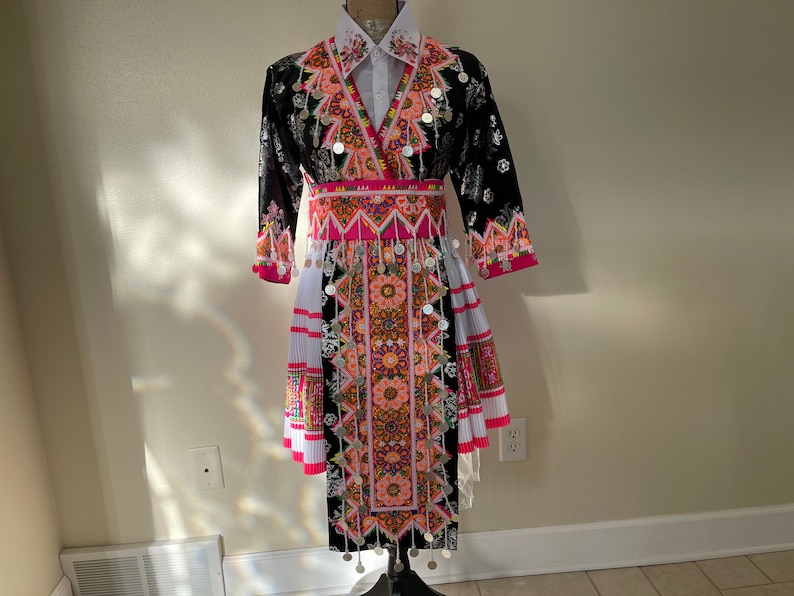 Women cog ci size 44 without skirt and white shirt