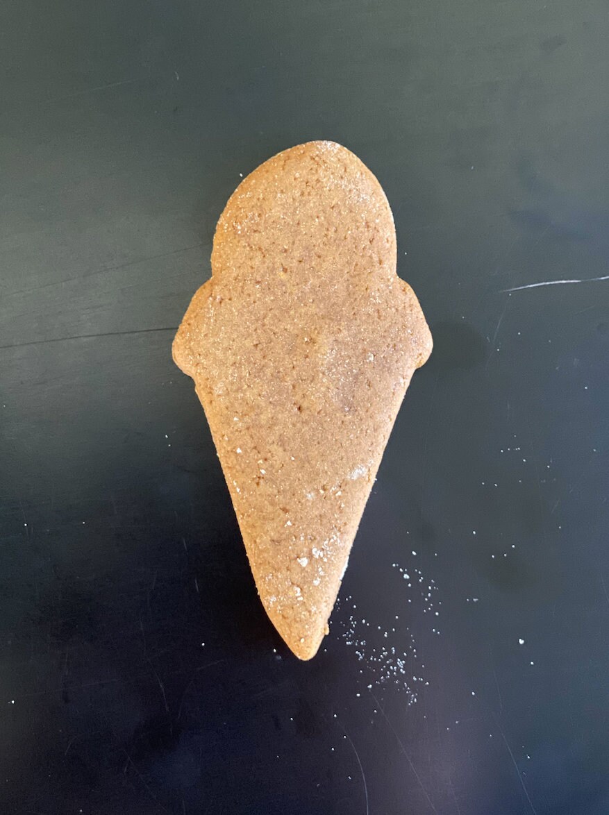 plain ice cream cone