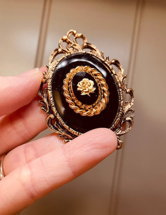 Vintage Black/gold tone pendant brooch Combo. rose