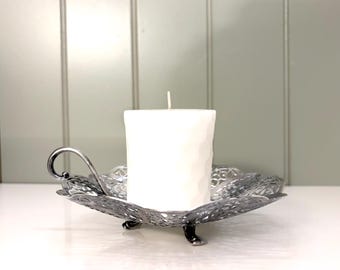 Vintage silverplate International Silver Co Lovelace pillar candle holder with handle.  2295