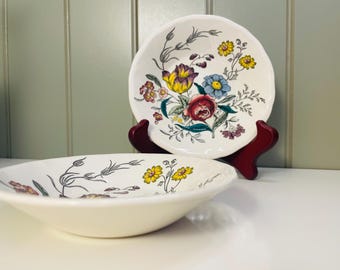Vintage set of two ceramic Spode dessert plate/saucers. Multicolor garden floral. Made in England. replacements