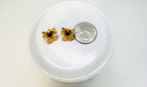 Vintage Avon garnet/gold tone dainty bow stud ear… - image 4