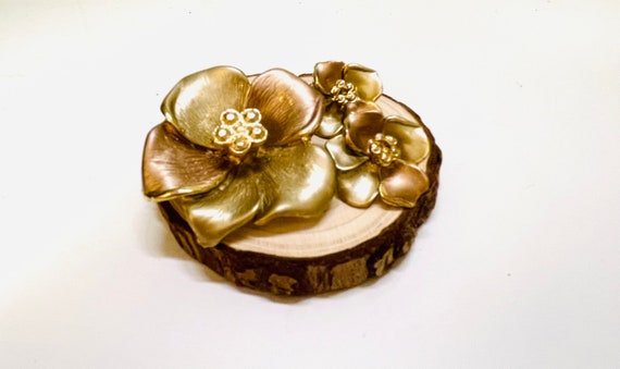 Vintage estate jewelry brooch and stud and post e… - image 1