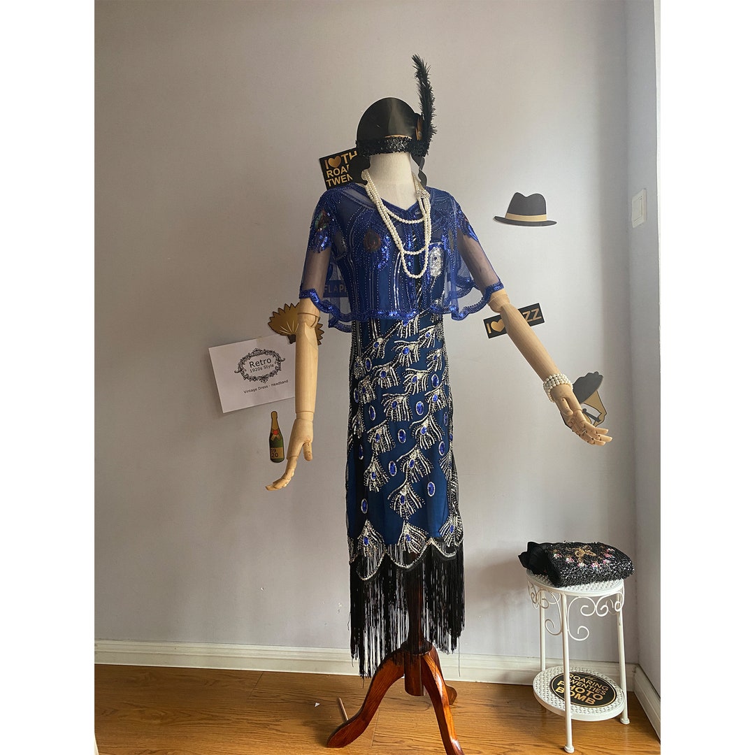 green emerald velvet dress Roaring 20s Flapper Dress with Sleeves – Black & Silver Halle 1920s Gatsby Party Outfit main image 0