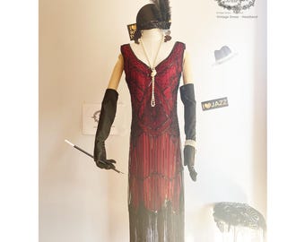 Red 1920s Flapper Dress with Accessories