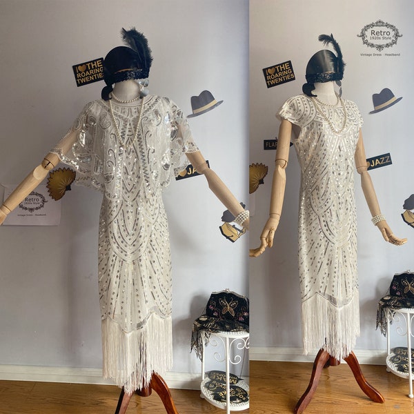 Blanc Argent Plus Taille Années 1920 Femmes Gatsby Costume Flapper Robes FrangéEs Paillettes perlées Robe de mariée brodée & Capelet / Headband