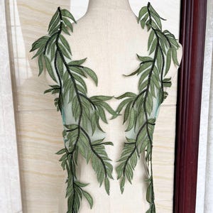 Leaf Lace Applique Pair: Elegant DIY Dress Accessory