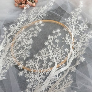Snöflinge-paljettbroderi-spetsapplikation: Off-white bomullsblomma