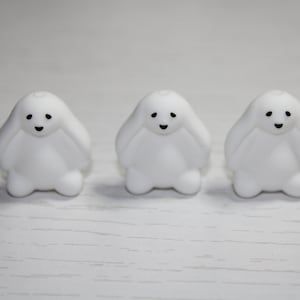 Perle individuelle en silicone de lapin blanc, oreilles de lapin souples, perles de silicone de Pâques, bricolage, perles pour tours de cou