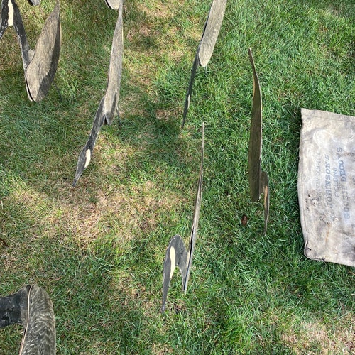 Vintage shops Johnson's Folding Goose Decoys 11 Decoys With Stakes Used and Weathered