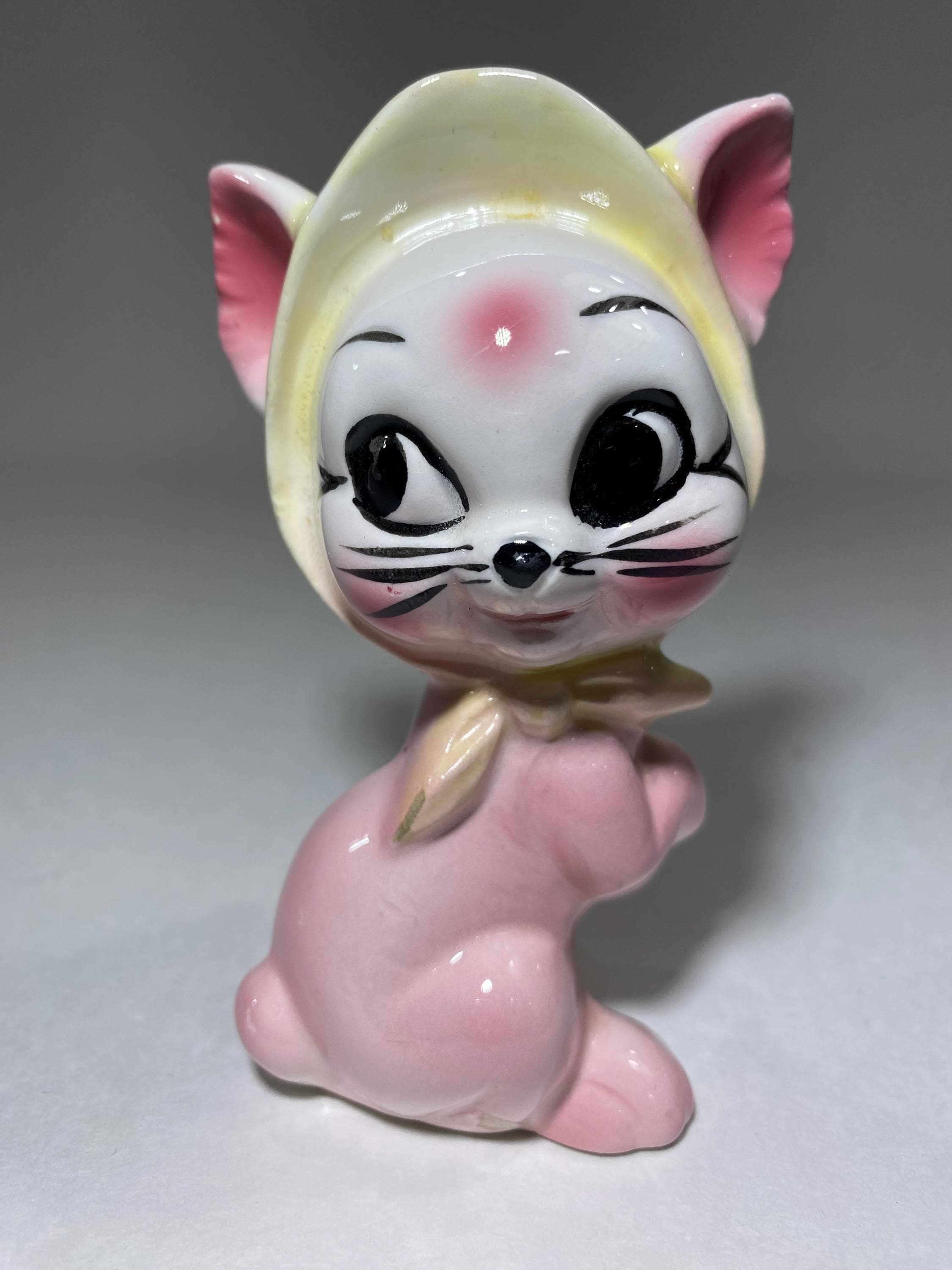 Big Eye Cat Figurine - Etsy