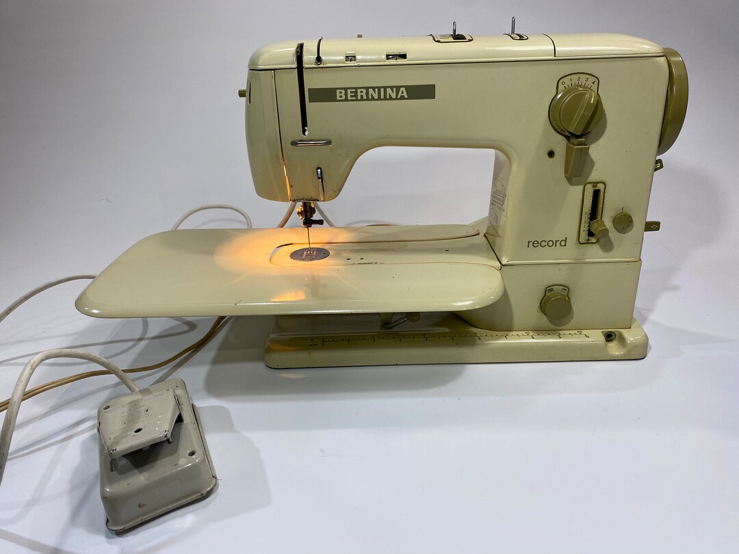 Bernina 730 Record Sewing Machine Case Manual Pedal Accessories