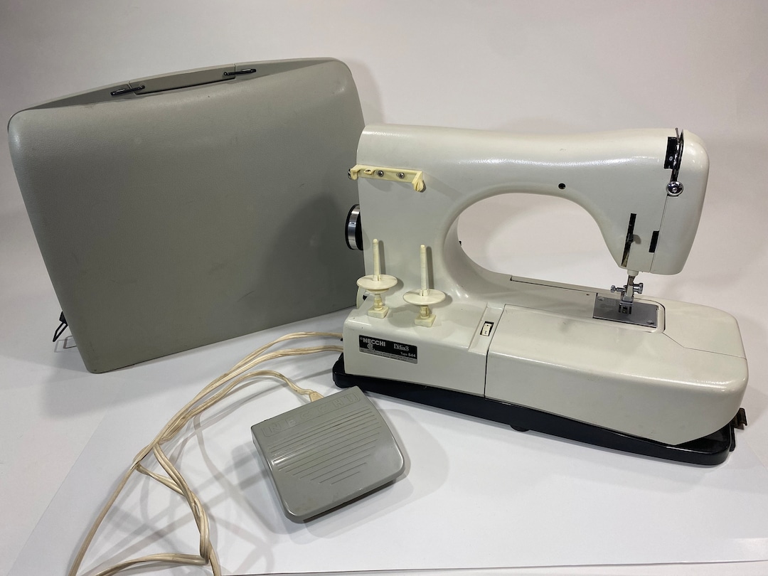 NECCHI Sewing Machine LYDIA 3 TYPE 544 W/ Hard Case & Cacked Foot Pedal Etsy Canada
