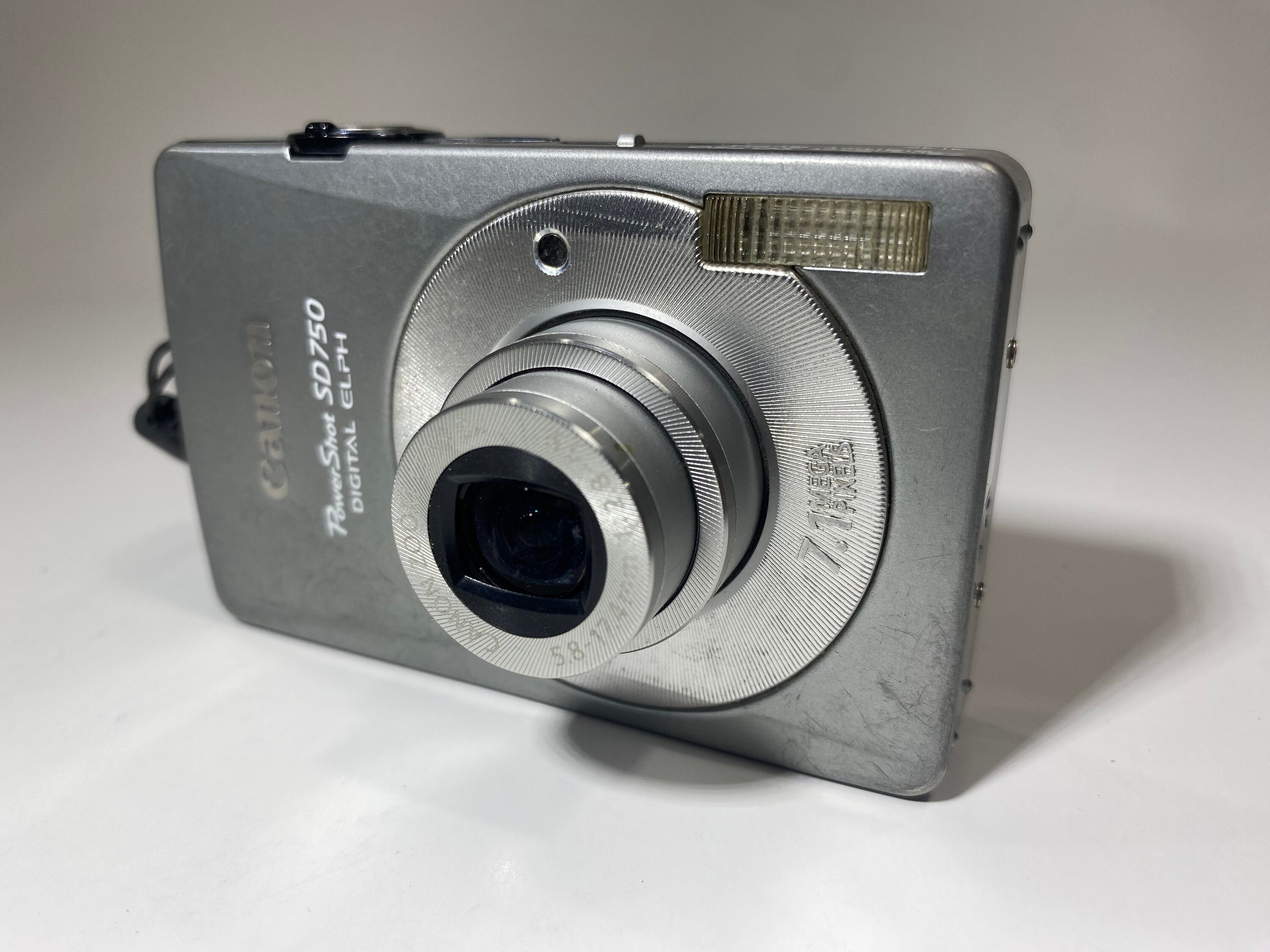 Cover Canon Powershot Sd750 Canon PowerShot Digital ELPH SD750